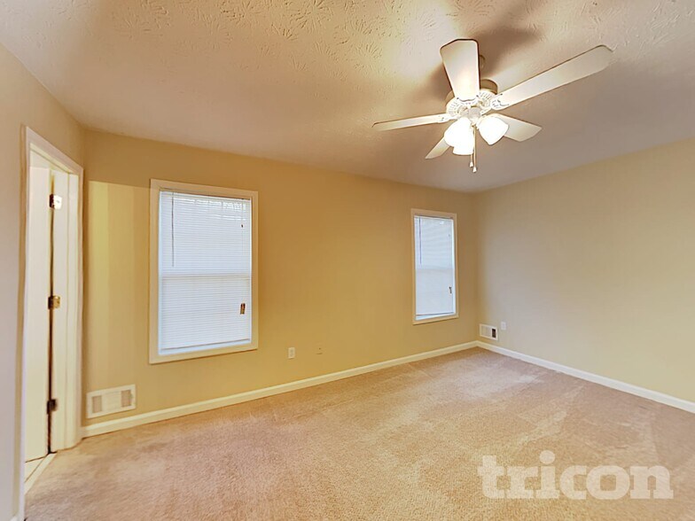 Building Photo - 4088 Valley Brook Rd