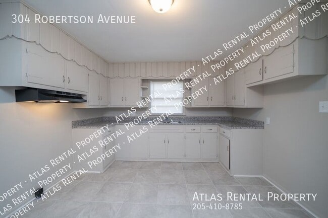 Building Photo - 304 Robertson Ave