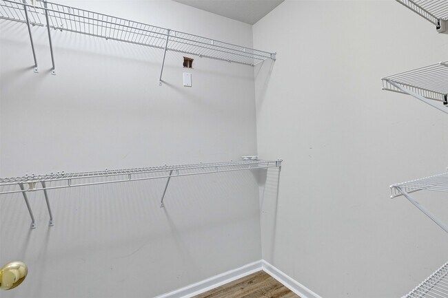 Building Photo - 15322 Brock Creek Way