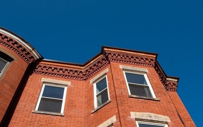 Building Photo - 2 Woodbine St