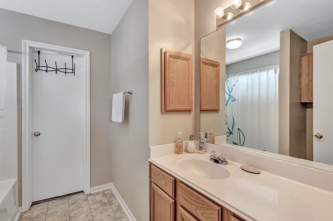 Building Photo - 2400 Pintail Loop