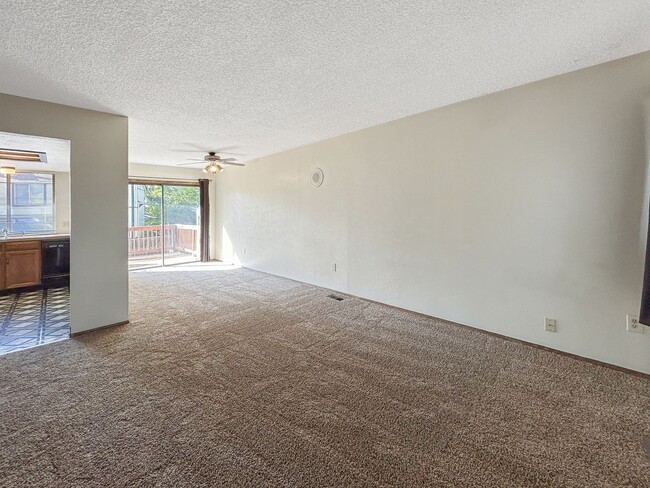 Building Photo - $0 DEPOSIT OPTION. CENTRALLY LOCATED 4 BEDROOM SPLIT LEVEL HOME IN WESTMINSTER!