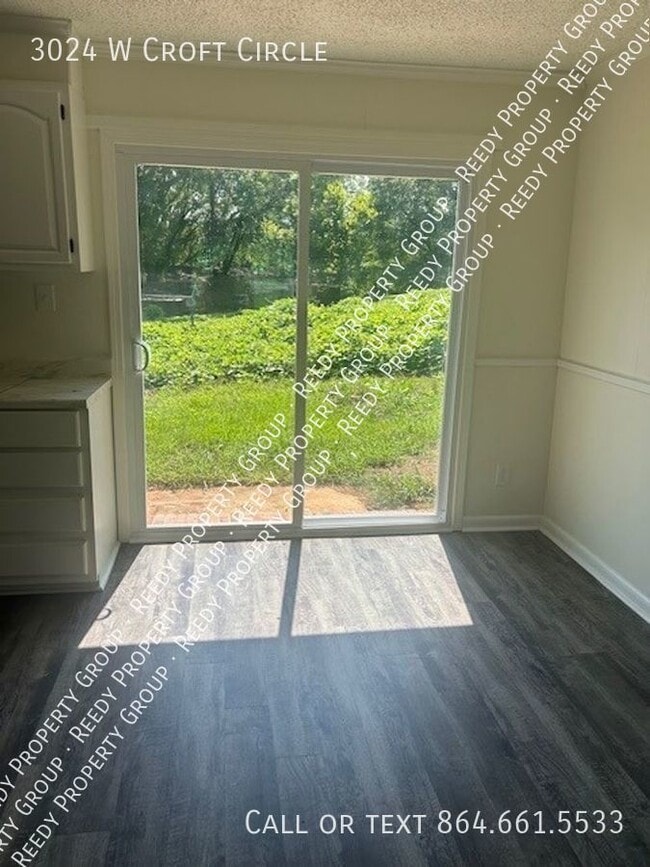 Building Photo - 3024 W Croft Cir