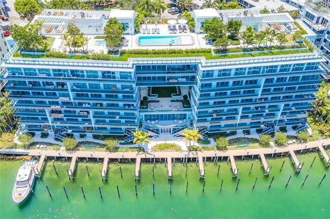 Building Photo - 9201 E Bay Harbor Dr