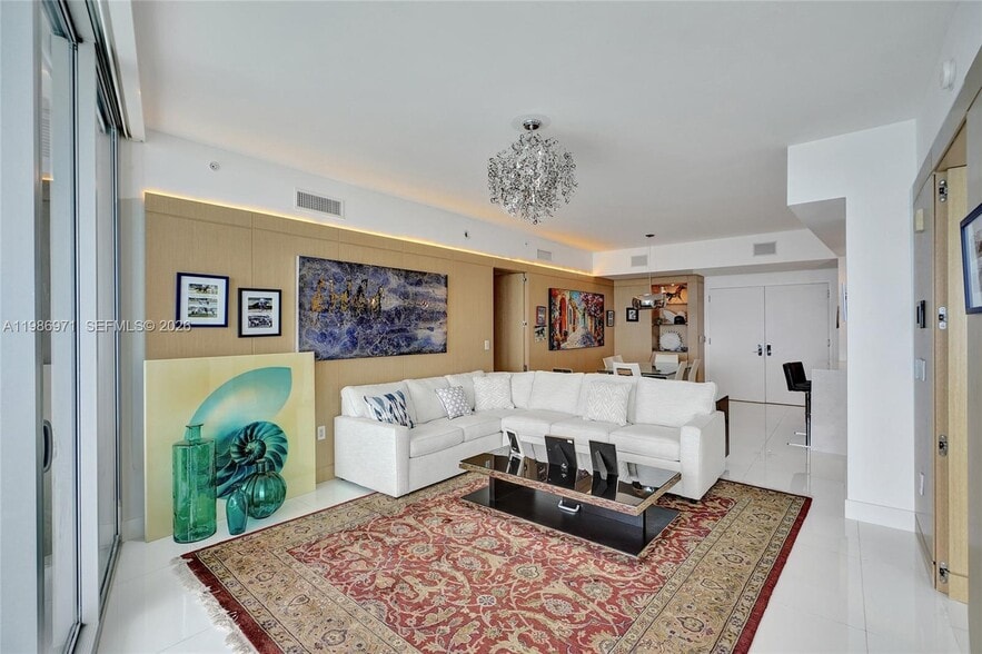 Building Photo - 17121 Collins Ave