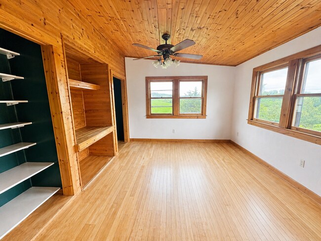 Building Photo - Remodeled Home on Nearly Half an Acre with Beautiful Country Views