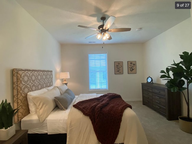 Building Photo - NEW LUXURY 2 BED 2 BATH 1 CAR GARAGE DUPLEX