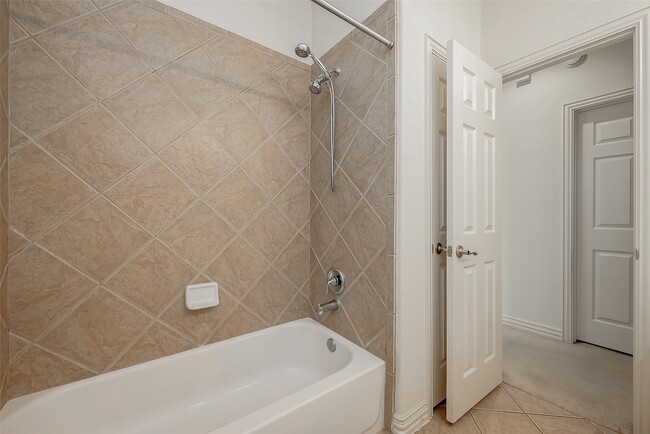 Building Photo - 14 Pomerelle Pl