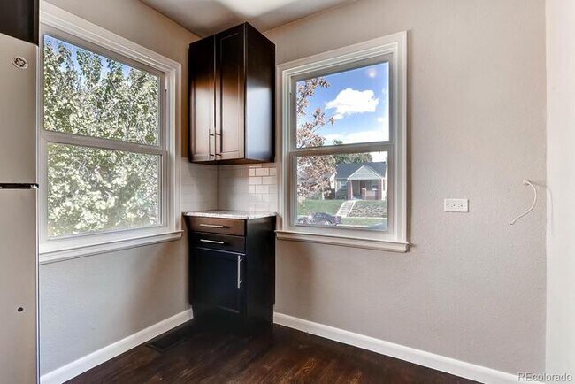 Building Photo - Beautiful Brick Bungalow near Denver Zoo and the Museum of Nature and Science!