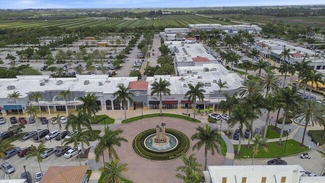 Building Photo - 9931 Bozzano Dr