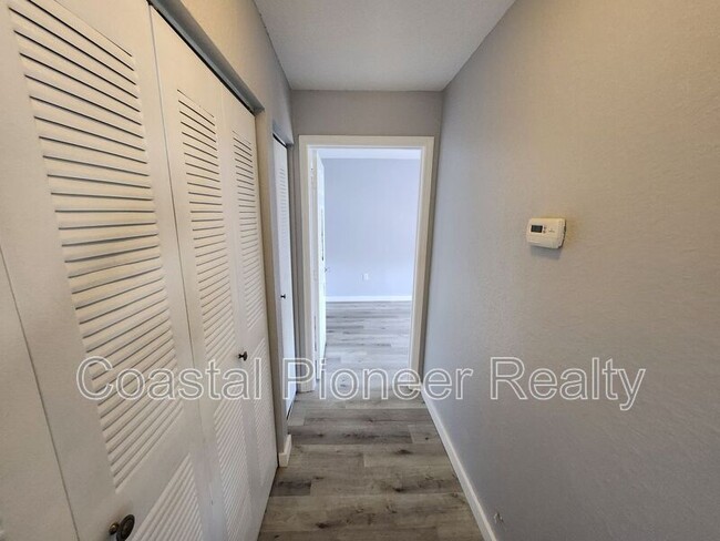 Building Photo - 9232 Lake Chase Island Way