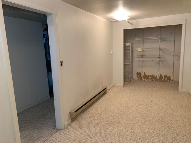 Building Photo - Cute and Charming 2 Bed/ 1 Bath Stand Alone Condo!