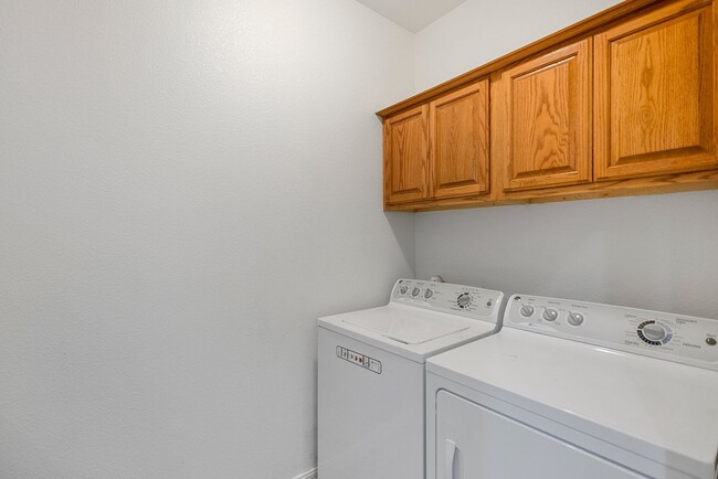Building Photo - New Rental!!