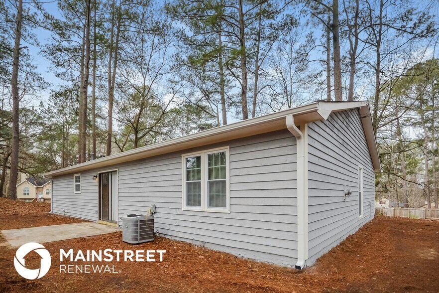 Building Photo - 4056 Chimney Ridge Way