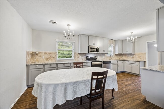 Building Photo - 5402 Queensloch Dr