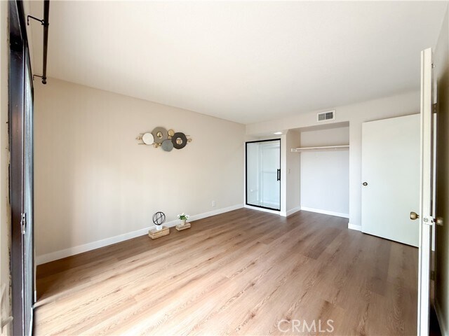 Building Photo - 1034 Romney Dr