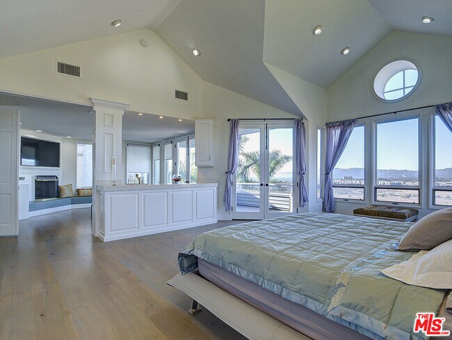 Building Photo - 7800 Veragua Dr