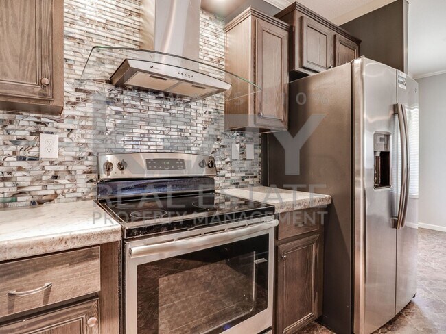 Building Photo - COMING SOON! Charming 3 bedroom home in Lafayette!