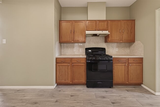 Building Photo - 19434 Brook Village Rd