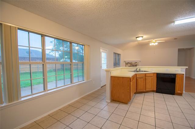 Building Photo - 2404 Whispering Creek Dr