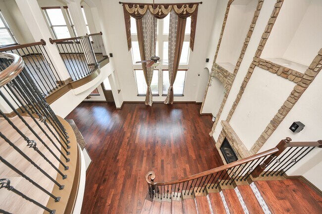 Building Photo - 26407 Wooded Hollow Ln