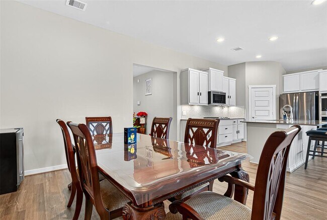 Building Photo - 3806 Favor Frst Ct