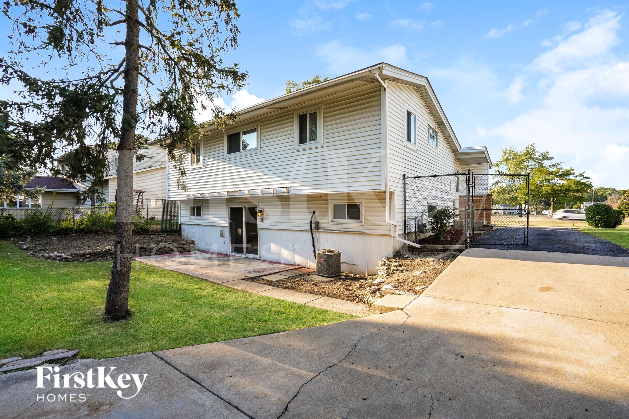 Building Photo - 2629 75th St