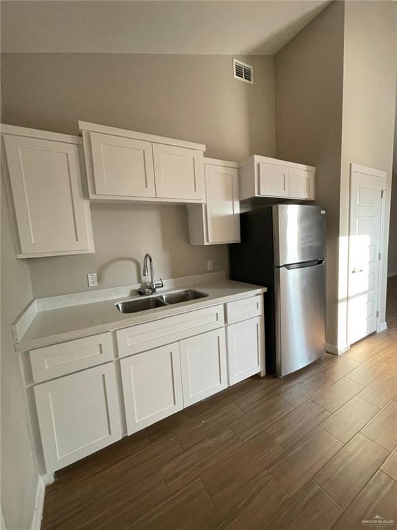 Building Photo - 19 Sparrow Rd