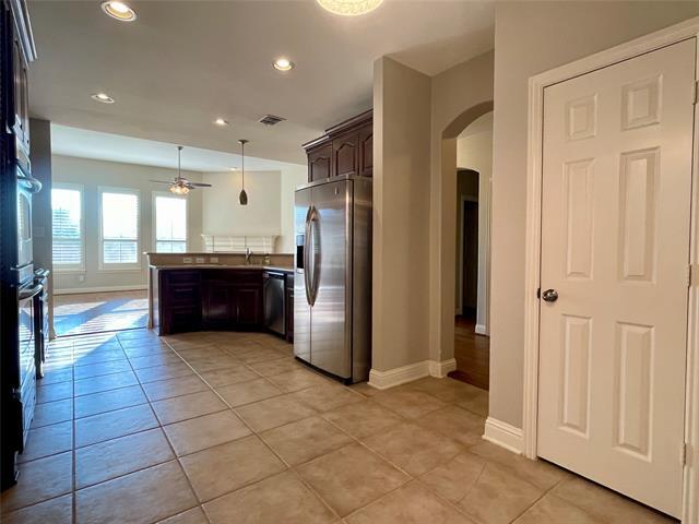 Building Photo - 3439 Mayflower Dr