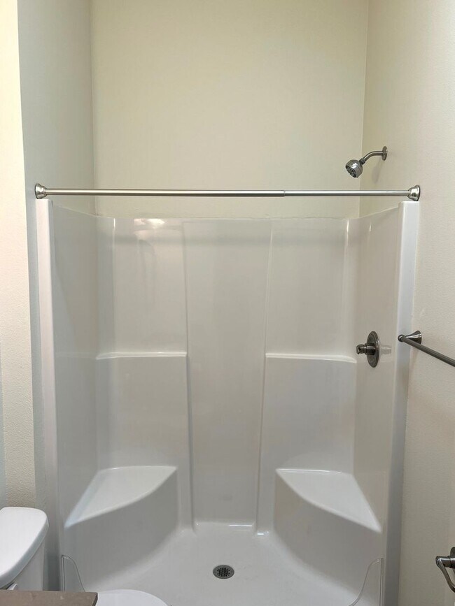 Building Photo - Evergreen Multiplex