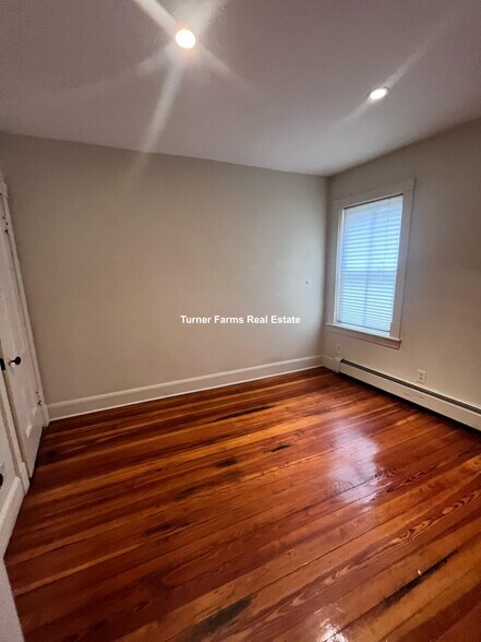 Building Photo - 151 Highland St