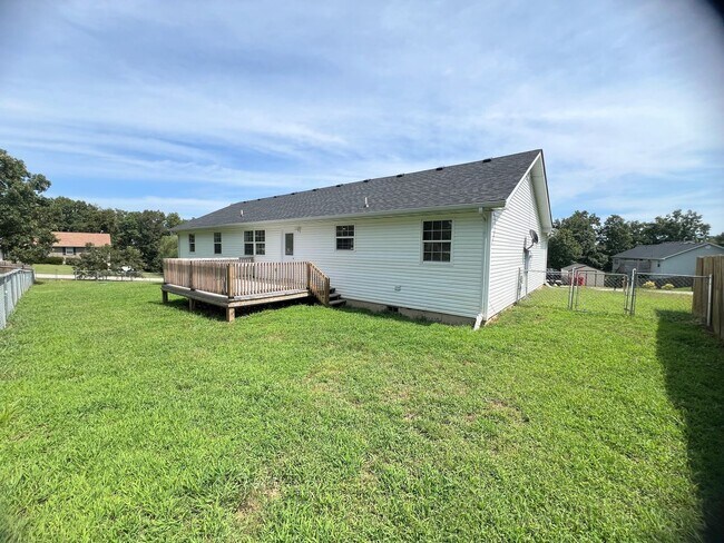 Building Photo - 21090 Larson Rd