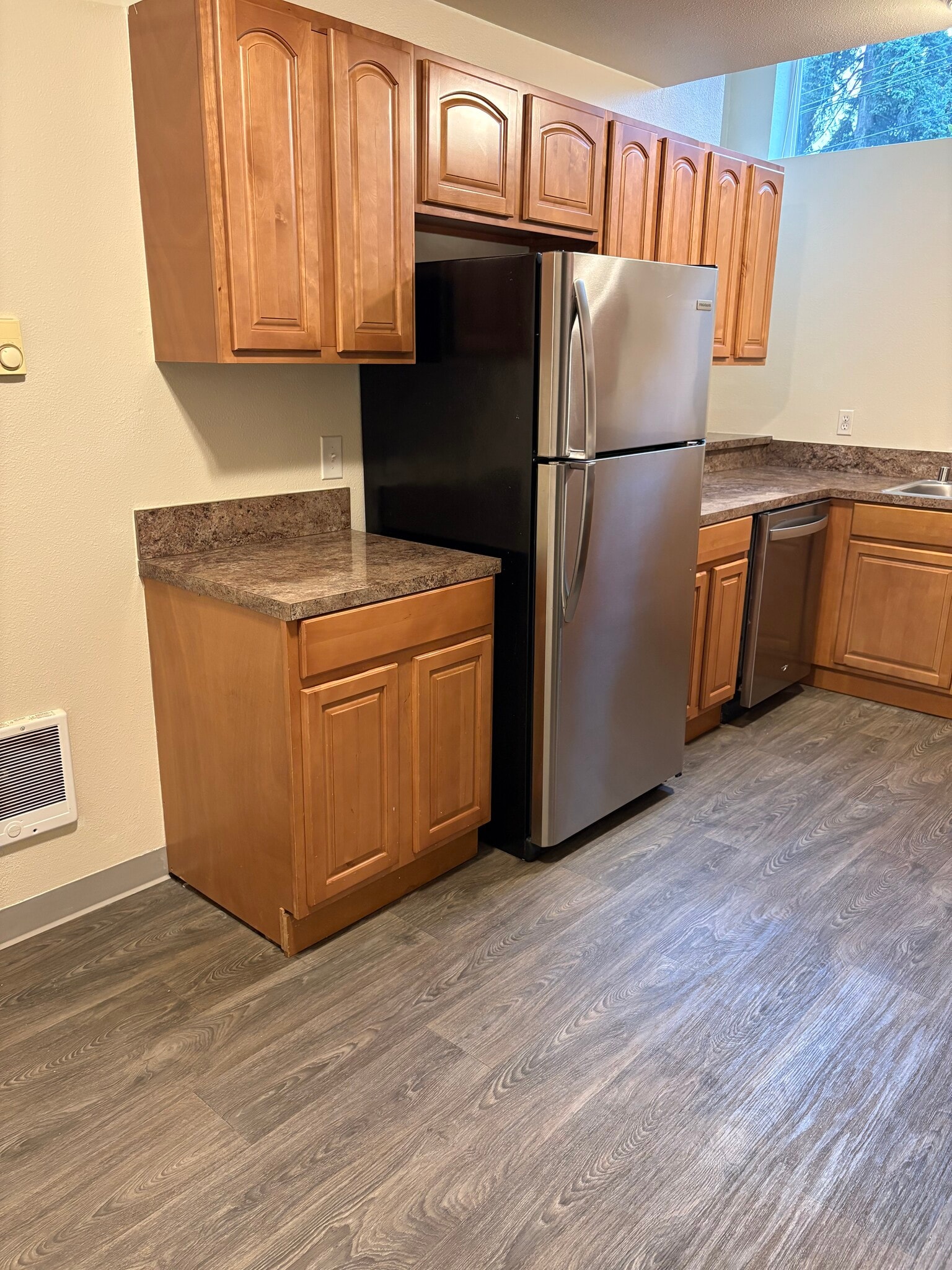 Building Photo - 1956 S G St