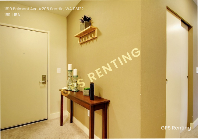 Building Photo - Perfect one bedroom corner unit in Capitol...
