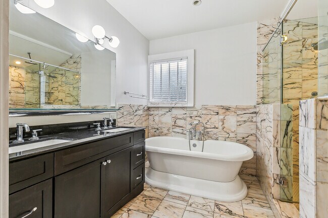 Building Photo - 2506 State St