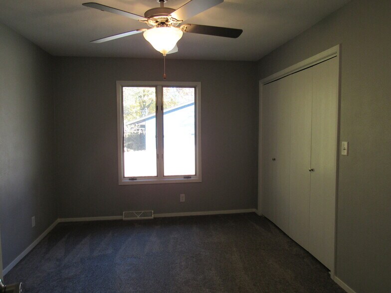 Building Photo - 5213 12th Ave