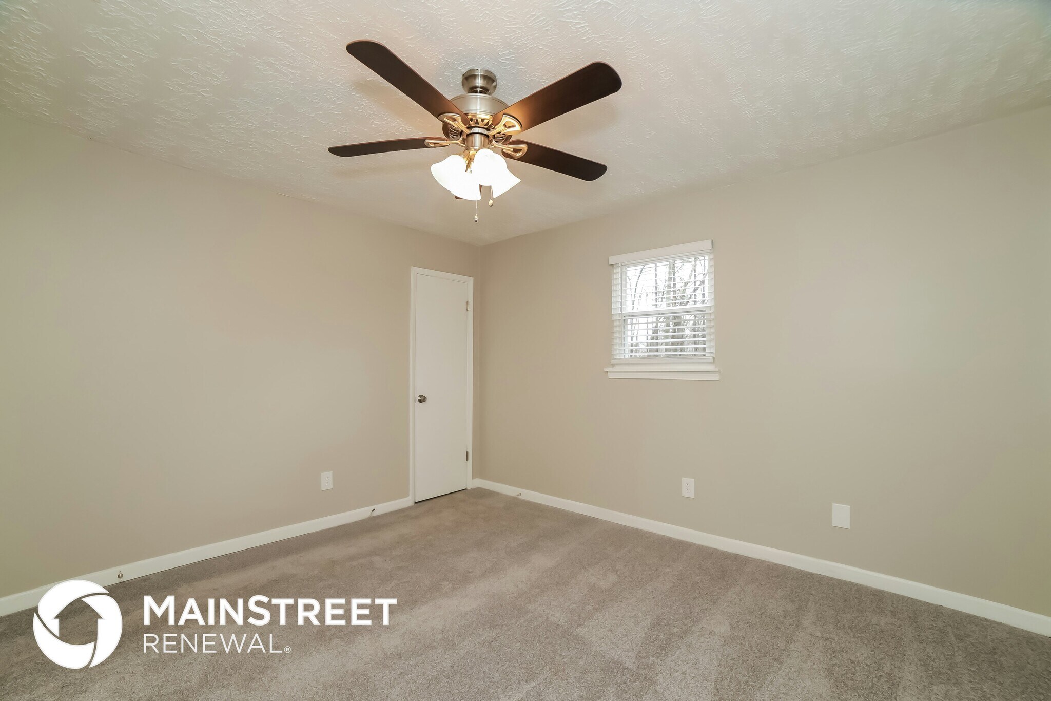 Building Photo - 5885 S Quail Dr