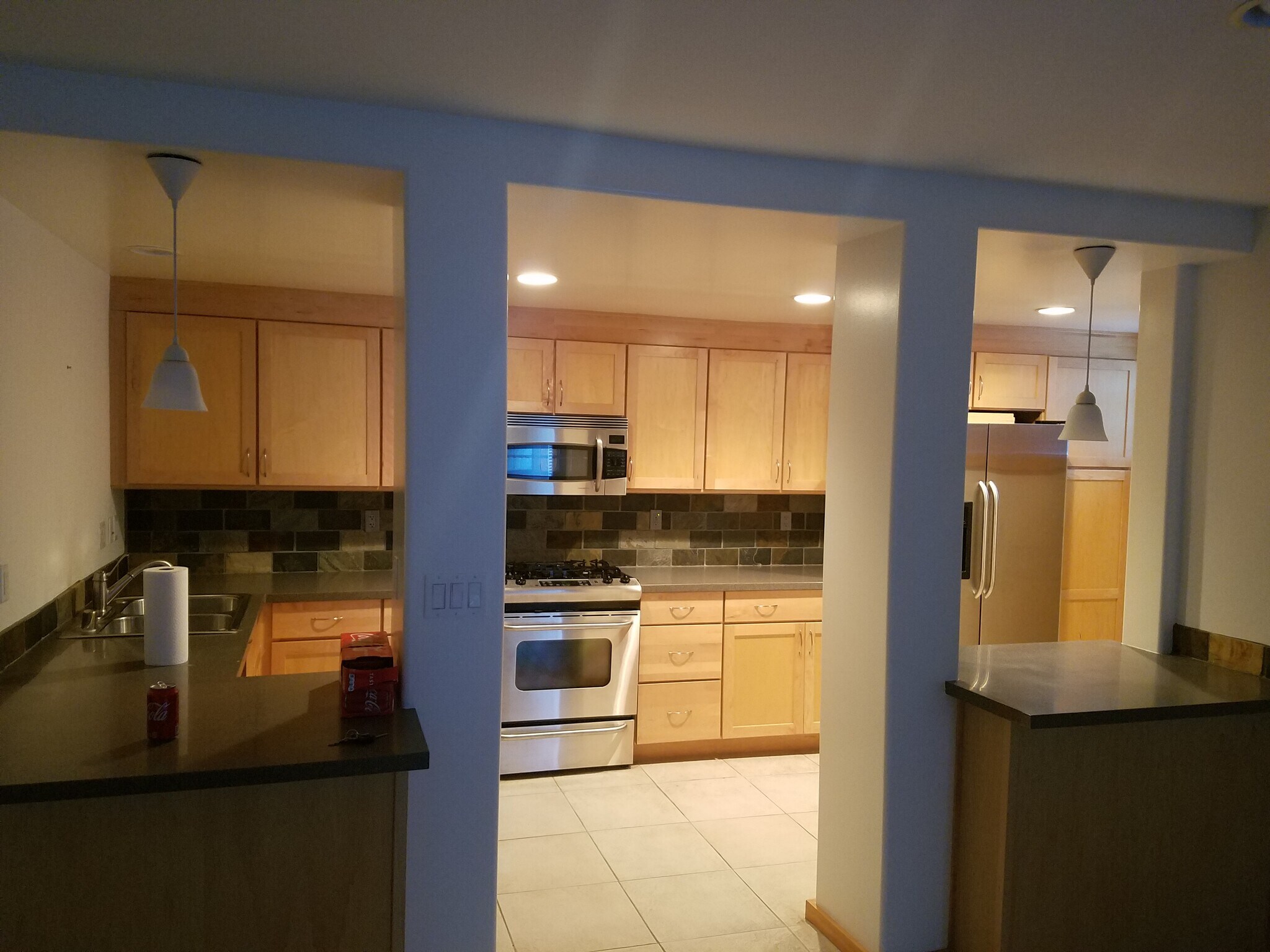 Kitchen Bar Top Entertainment - 11946 Dorothy St