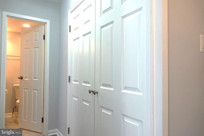 Building Photo - 950 25th St NW