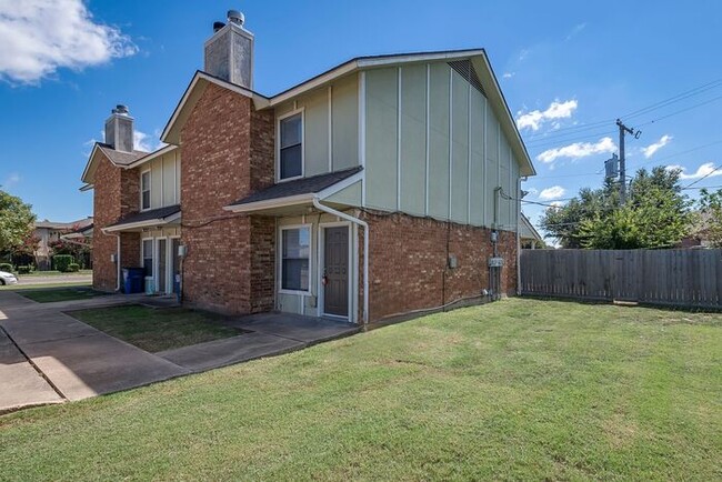 Primary Photo - Kick it in Keller in this 2 story Townhome!