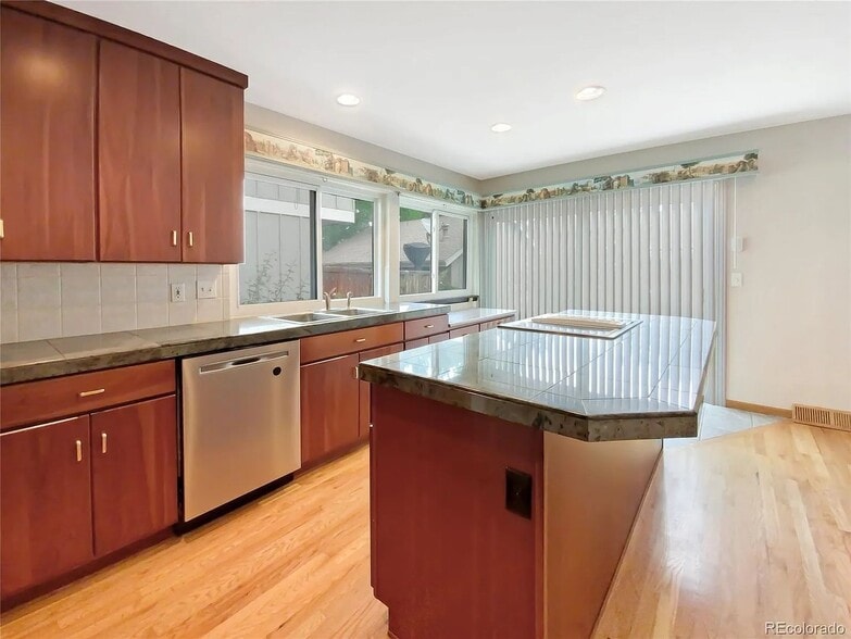 Building Photo - 8708 Independence Way