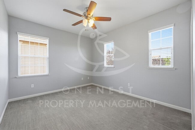 Building Photo - 611 Open Range Ln