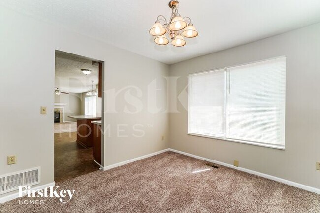 Building Photo - 866 Campanula Ct
