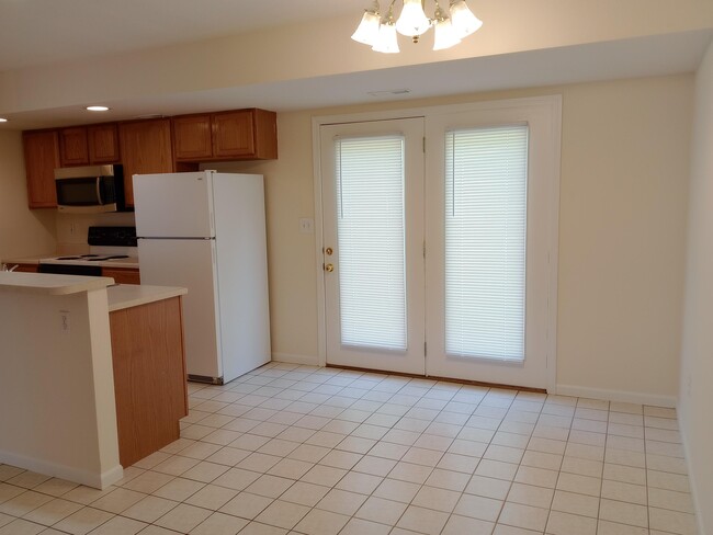 Building Photo - 702 Upland Creek Rd