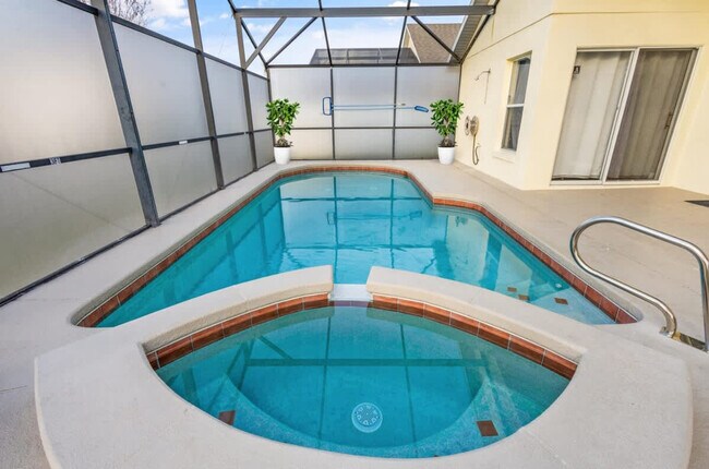 Building Photo - 4715 Cumbrian Lakes Dr