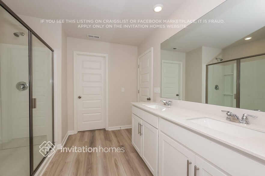 Building Photo - 1033 Legacy Ct