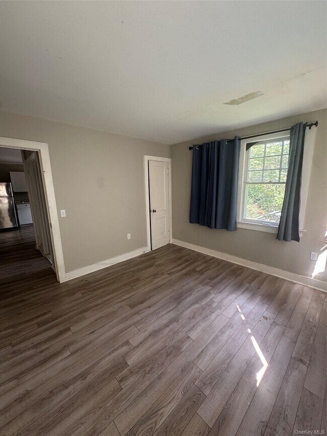 Building Photo - 425 Landing Ave