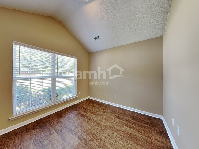 Building Photo - 315 Wild Wing Way