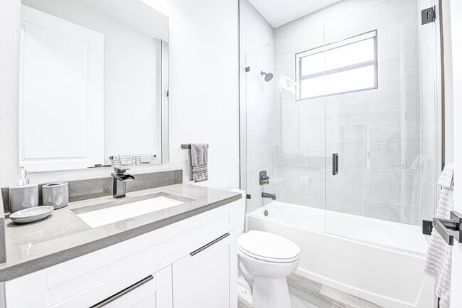 Building Photo - 3432 SW 8th St