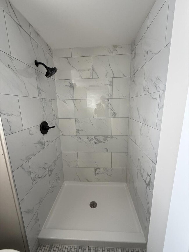 Building Photo - 3553 Dupont Ave S